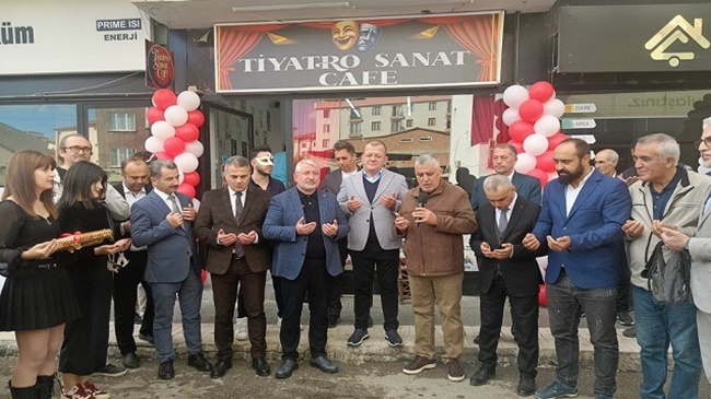 TİYATRO SANAT CAFE HİZMETE AÇILDI